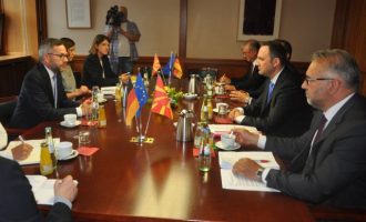 Ο Αλβανός αντιπρόεδρος των Σκοπίων υπονομεύει τη διαπραγμάτευση στο ονοματολογικό