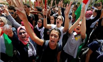 Η Ιορδανία καταργεί το νόμο που επιτρέπει σε βιαστές να παντρεύονταν τα θύματά τους