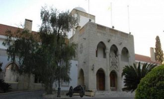 Κυπριακή κυβέρνηση: Στο πλαίσιο της συμφωνίας Χριστόφια – Ταλάτ η μετάβαση Τουρκοκυπρίων στα Κόκκινα