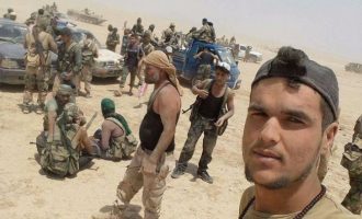 Άγριες μάχες στα νότια της Ράκα – Ο συριακός στρατός αντεπιτέθηκε στο Ισλαμικό Κράτος (φωτο)