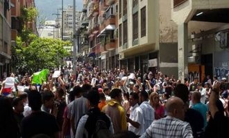 Βενεζουέλα: Mεγάλη διαδήλωση ετοιμάζει η αντιπολίτευση την Παρασκευή για την Συντακτική Συνέλευση