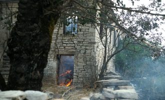 Kαίγονται δέκα χωριά της ελληνικής μειονότητας στην Αλβανία – Σε απόγνωση οι κάτοικοι