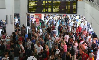 Πάνω από 40 εκατ. επιβάτες διακινήθηκαν από τα ελληνικά αεροδρόμια το 8μηνο του 2017