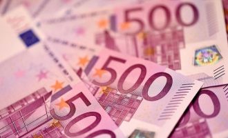 Βρέθηκαν 100.000 ευρώ σε χαρτονομίσματα των 500 σε τουαλέτες στην Ελβετία