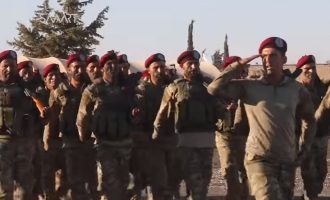 Δείτε τους μισθοφόρους του Ερντογάν στη Συρία να ορκίζονται και να παρελαύνουν (βίντεο)