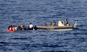 Ιταλία: 370 μετανάστες διασώθηκαν το τελευταίο 24ωρο σε λιβυκά και διεθνή χωρικά ύδατα