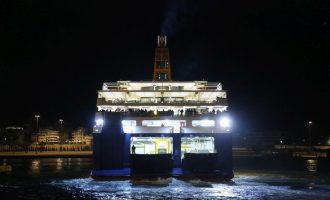 Σε ναυπηγείο στο Πέραμα θα οδηγηθεί το «Blue Star Patmos»
