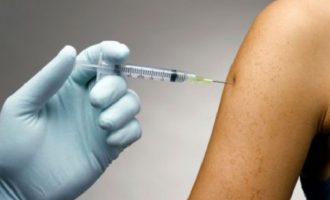 AstraZeneca: Η ενημέρωση για την διακοπή της δοκιμής του εμβολίου για τον κορωνοϊό