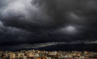 Συνεχίζεται η κακοκαιρία με ισχυρές καταιγίδες σε όλη τη χώρα την Τρίτη