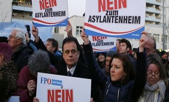 Ποιο είναι το ακροδεξιό FPÖ που διεκδικεί την δεύτερη θέση στις αυστριακές εκλογές της Κυριακής