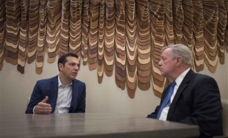 Τι συζήτησαν Τσίπρας και γερουσιαστής Ντέρμπιν για την “αμερικανική βοήθεια” στην Ελλάδα