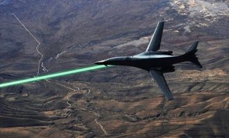 “Πόλεμος των Άστρων”: Η Lockheed Martin θα καταρρίπτει πυραύλους με λέιζερ