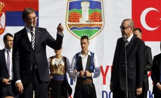 “Οι λαοί των Βαλκανίων πρέπει να ζήσουμε ειρηνικά” είπε από τη Σερβία ο Ερντογάν