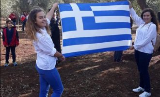 Οι Έλληνες στη Χειμάρρα δηλώνουν την ελληνική τους καταγωγή – 450 χιλιάδες οι Βορειοηπειρώτες