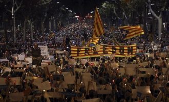 Στους δρόμους της Βαρκελώνης 200.000 Καταλανοί για τις συλλήψεις αυτονομιστών ηγετών