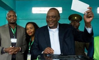 Με το εντυπωσιακό 98% επανεκλέγεται πρόεδρος της Κένυας ο Κενιάτα