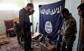 Καταρρέει το Ισλαμικό Κράτος στη Ράκα – Ζήτημα ωρών η απελευθέρωση της πόλης