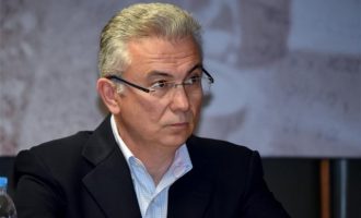 Ο Ρουσόπουλος ετοιμάζεται να επιστρέψει στην πολιτική