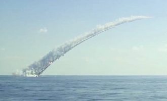 Ρωσικό υποβρύχιο χτύπησε με πυραύλους το Ισλαμικό Κράτος στη Συρία