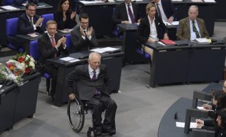 Ο Βόλφγκανγκ Σόιμπλε εξελέγη πρόεδρος της γερμανικής βουλής