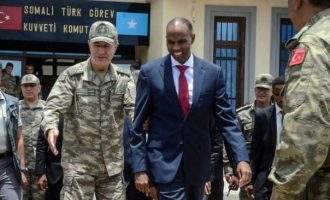 Οι Τούρκοι ξεκινούν την εκπαίδευση 10.000 Σομαλών στρατιωτών