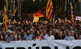 Εξετάζουν “όλα τα σενάρια” οι αυτονομιστές ηγέτες της Καταλονίας