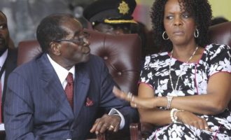 Ζιμπάμπουε: Αφήνει την εξουσία ο Μουγκάμπε αρκεί να μην πειράξουν την Γκρέις