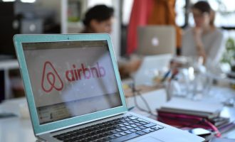 Πρόστιμο 5.000 ευρώ για όσους νοικιάζουν μέσω  Airbnb και δεν το δηλώνουν