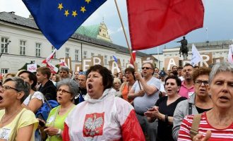 Νέα αναταραχή στην Ε.Ε.: Οδηγείται η Βαρσοβία προς Polexit;