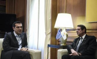 Τσίπρας: “Βγαίνουμε κι εμείς από την κρίση” – Aναστασιάδης: “Οδηγείτε την Ελλάδα στη σωστή πορεία”