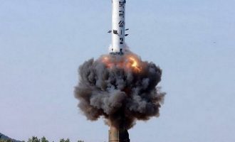 ΝΑΤΟ: Η εκτόξευση πυραύλου από τη Β. Κορέα υπονομεύει την διεθνή ασφάλεια