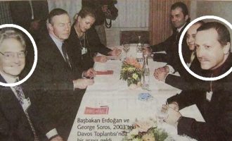 Το 2003 ο Ρετζέπ Ταγίπ Ερντογάν ζήτησε την υποστήριξη του Τζορτζ Σόρος και την έλαβε