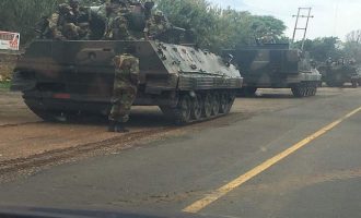 Τανκς βγήκαν στoυς δρόμους της Ζιμπάμπουε- Φήμες για πραξικόπημα (φωτο)