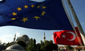 Ευρωπαϊκό Κοινοβούλιο: Μαχαίρι στην οικονομική βοήθεια προς την Τουρκία