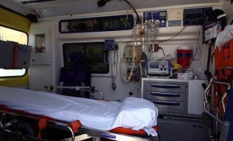 Κινητή υγειονομική μονάδα στη Μάνδρα για τη φροντίδα των πληγέντων