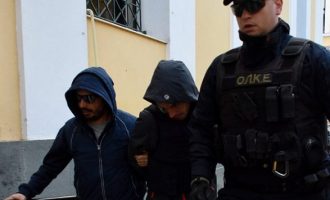 Η στιγμή της σύλληψης του 33χρονου Σέρβου που είχε γεμίσει την Αθήνα με κοκαΐνη (βίντεο)