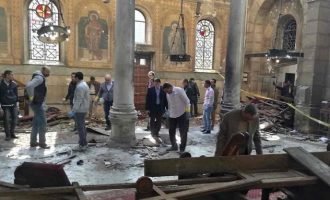 Το Ισλαμικό Κράτος ανέλαβε την ευθύνη για το μακελειό σε εκκλησία Κοπτών στο Κάϊρο