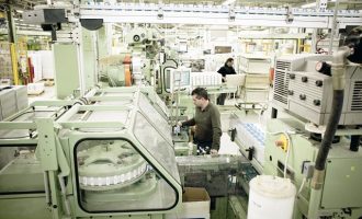 Η βιομηχανία της Γερμανίας ζητά περισσότερους εξειδικευμένους εργάτες