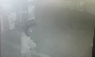 Δείτε τη στιγμή που οι δράστες τοποθετούν τα εκρηκτικά στο βενζινάδικο (βίντεο)