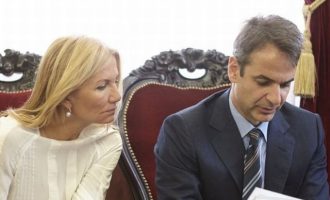 Τζανακόπουλος: Το ζεύγος Μητσοτάκη να καταλάβει πως δεν είναι αυτοκρατορικό ζεύγος