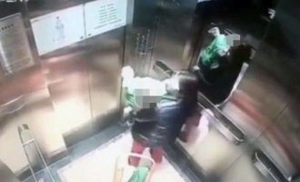 Νταντά γρονθοκοπεί  βρέφος μέσα στο ασανσέρ – Το είχε παραλάβει από τη μητέρα του (βίντεο)