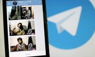 Η τουρκική Αστυνομία ελέγχει τα κινητά των Σύρων προσφύγων για την εφαρμογή Telegram