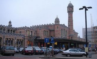 Συνελήφθη άντρας με μαχαίρι στο σιδηροδρομικό σταθμό της Γάνδης