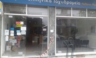 Άγνωστοι έσπασαν υποκατάστημα ΕΛΤΑ και τράπεζα στο κέντρο της Αθήνας