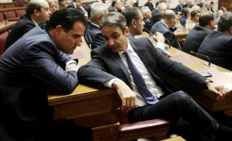 Το κεφάλι του Άδωνι ζητά ο ΣΥΡΙΖΑ από τον Μητσοτάκη: Προδίδεται ο πανικός του (βίντεο)