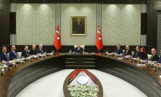 Το Εθνικό Συμβούλιο Ασφαλείας της Τουρκίας ενέκρινε την επίθεση στους Κούρδους της Συρίας