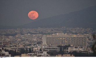Το μεγαλύτερο φεγγάρι των τελευταίων 150 χρόνων στην Ελλάδα (φωτο)