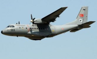Τουρκικό κατασκοπευτικό αεροσκάφος πέταξε πάνω από τη νήσο Ζουράφα