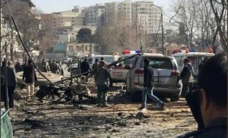 Σφαγή στην Καμπούλ – 40 νεκροί και 140 τραυματίες (μέχρι στιγμής) από βόμβα των Ταλιμπάν