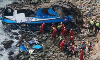 Λεωφορείο συγκρούστηκε με φορτηγό στο Περού  – 25 νεκροί